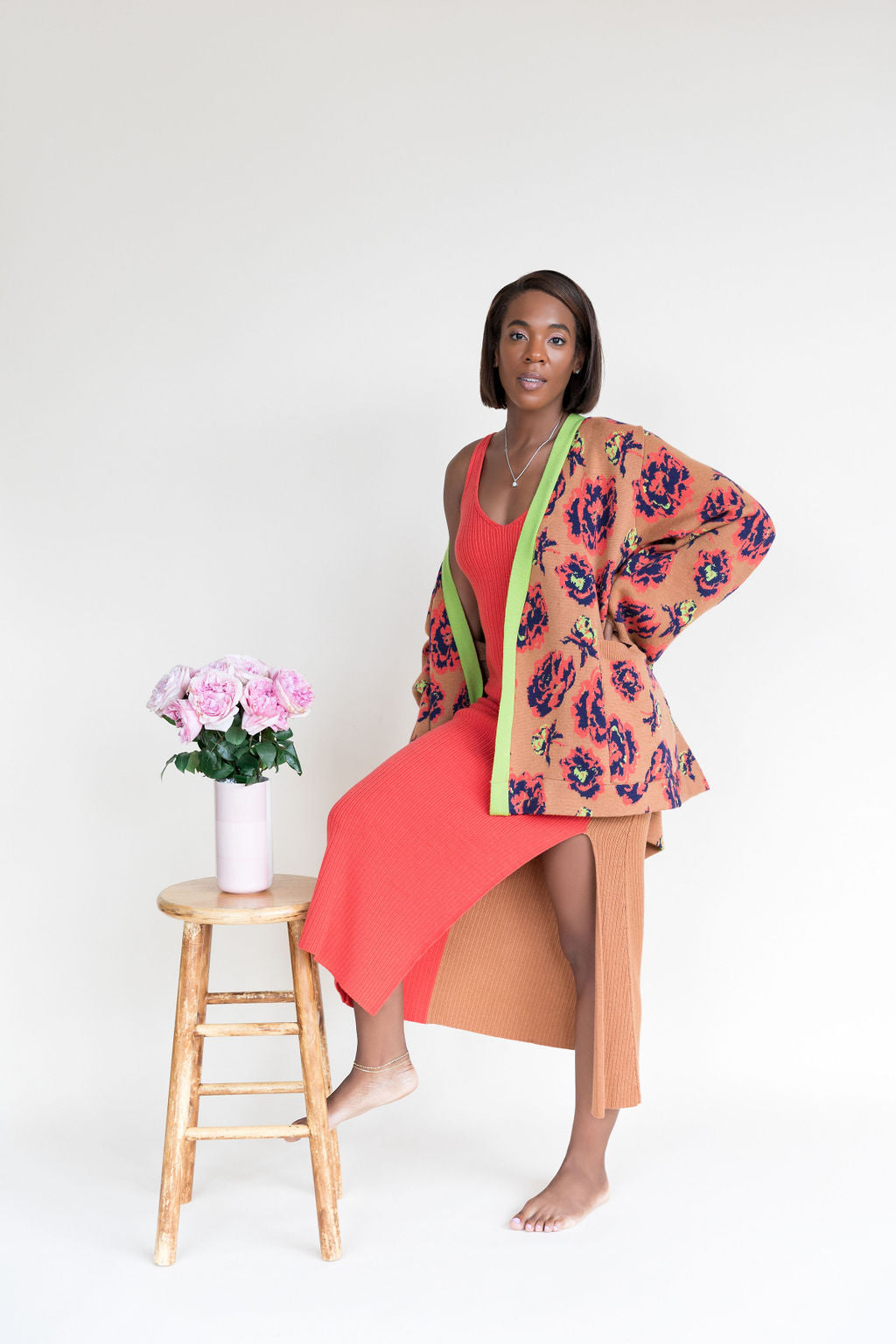 Introducing the Boe Davis Oversized Cardigan: A Perfect Blend of Style and Sustainability